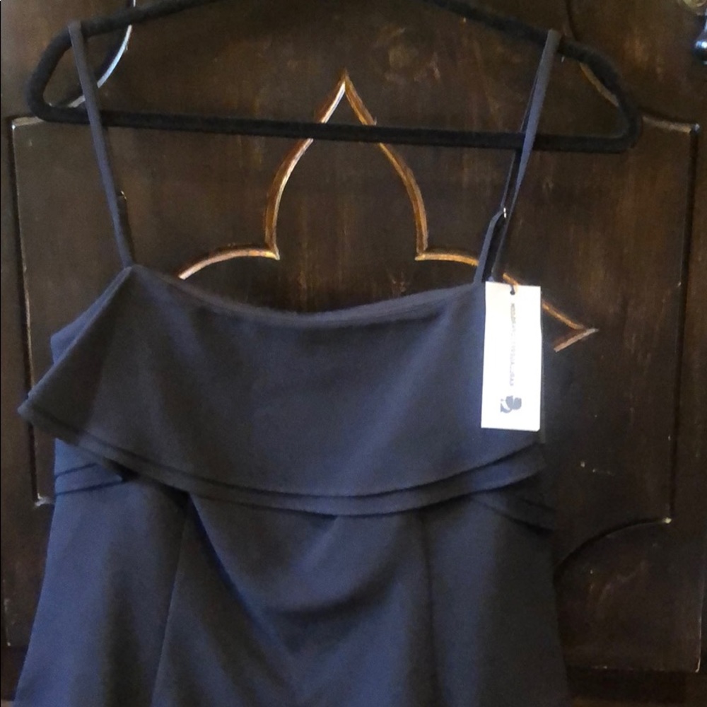 The perfect LBD! Adjustable shoulder straps.